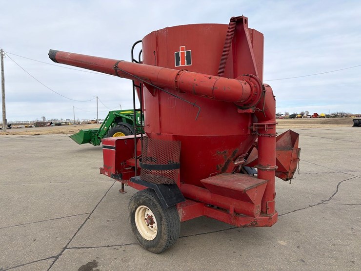 international-1250-image-4