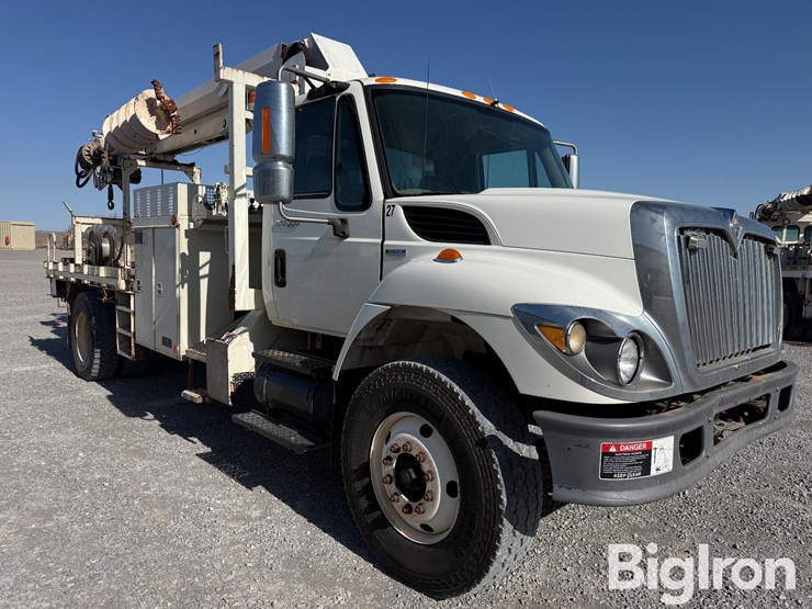 2008-international-7400-image-3