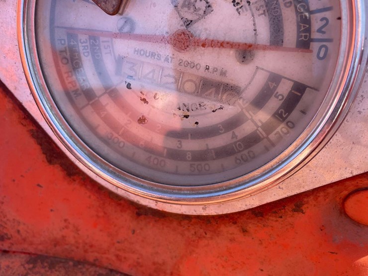 allis-chalmers-d15-2wd-tractor-image-23