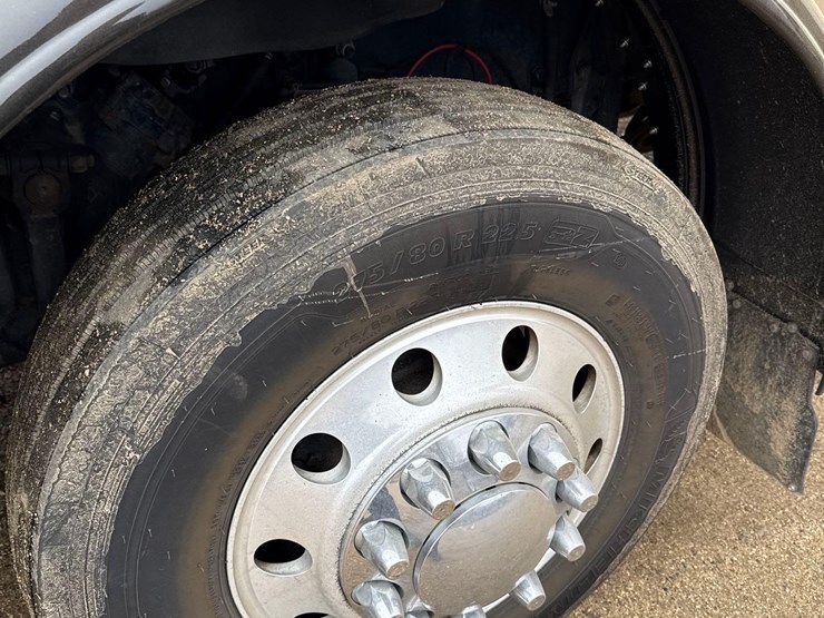 2016-peterbilt-389-image-41