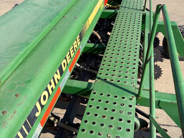 john-deere-750-image-38