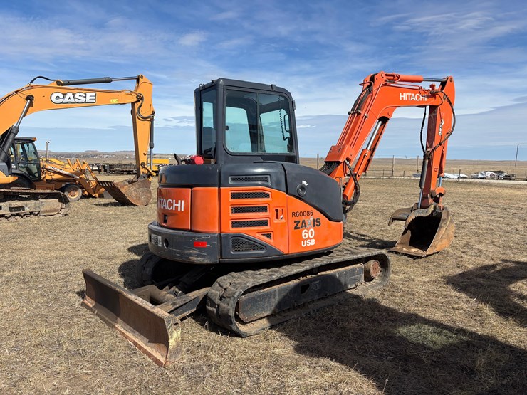 hitachi-60d-hydraulic-excavator-image-6
