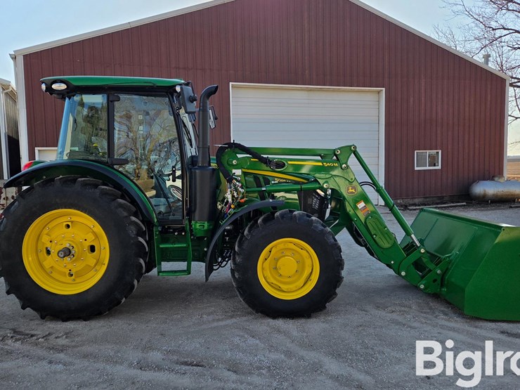 2024-john-deere-5095m-image-4