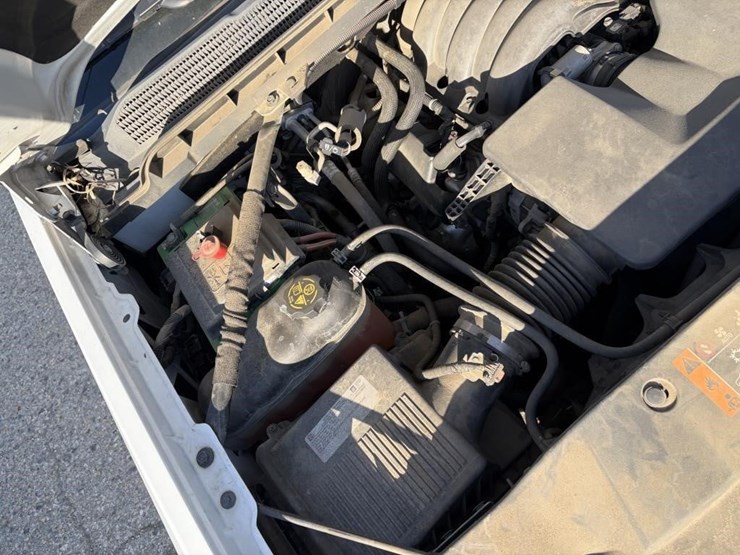 2018-chevrolet-1500-image-21