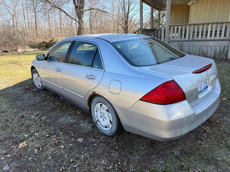 2007-honda-accord-image-3