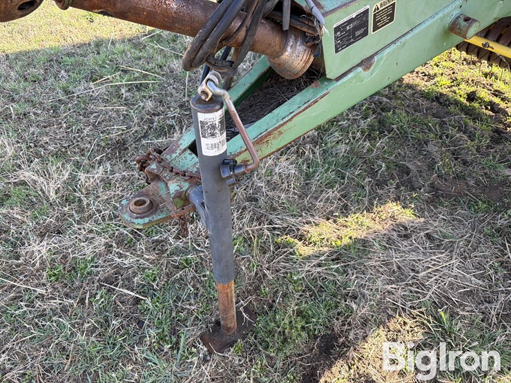 john-deere-530-image-11