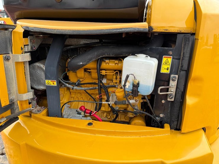 caterpillar-305e2-cr-image-40