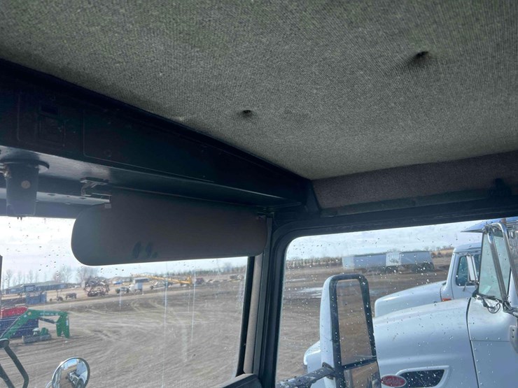 1995-kenworth-t800b-image-15