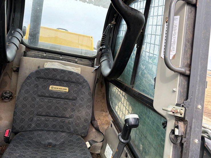 2018-new-holland-l234-image-37