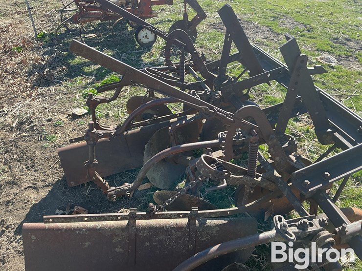2-row-cultivator/hiller-image-19