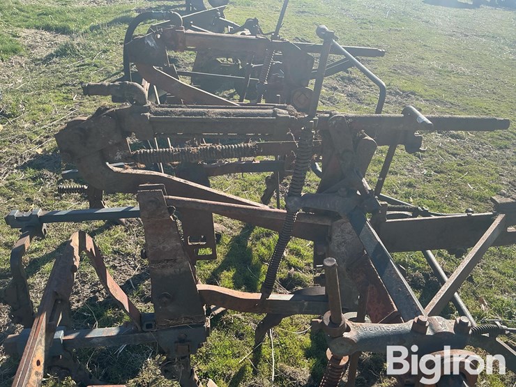 34-261-front-mount-field-cultivator-image-18