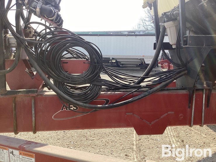 2014-case-ih-1250-image-13