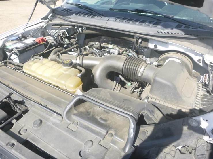 2020-ford-f150-image-14