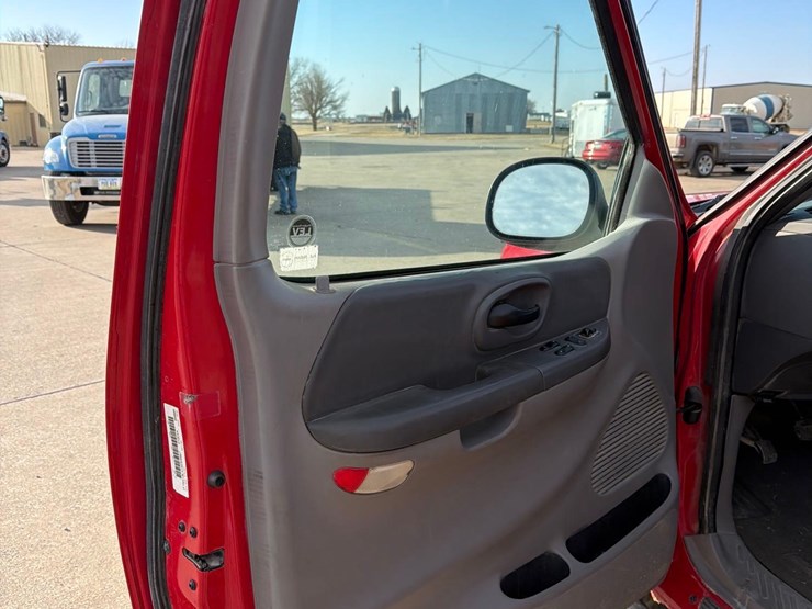 2001-ford-f150-image-24