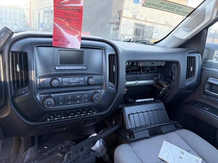 2017-gmc-sierra-2500hd-image-18