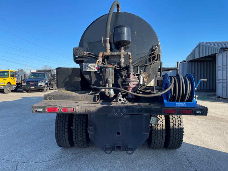 1999-peterbilt-330-image-6