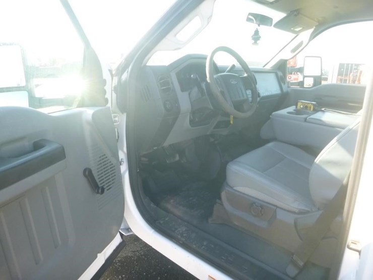 2013-ford-f450-image-11