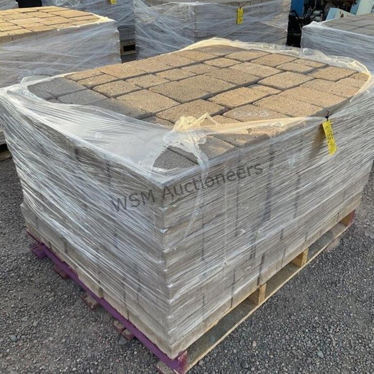 PALLET OF STONE PAVERS
