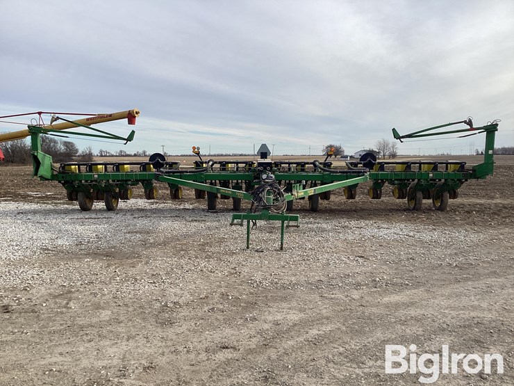 1996-john-deere-7200-image-2