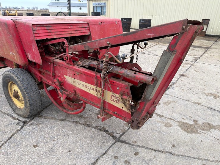 new-holland-271-image-5