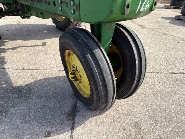 john-deere-3010-image-14