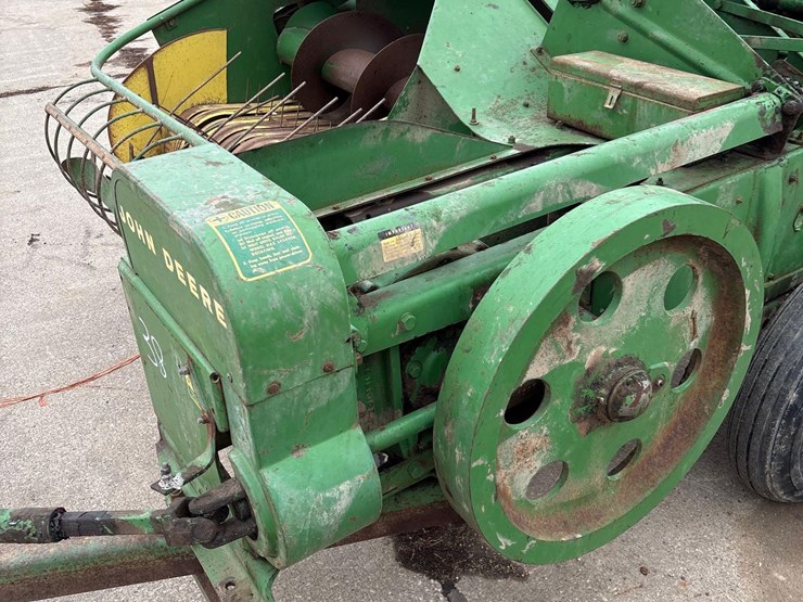 john-deere-24t-image-13