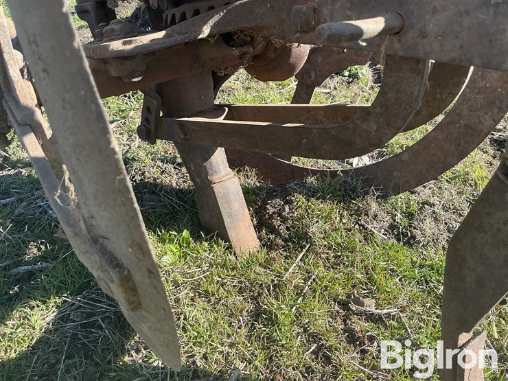 1-row-planter-image-18