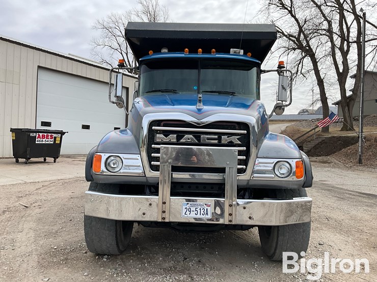 2003-mack-granite-cv713-image-2