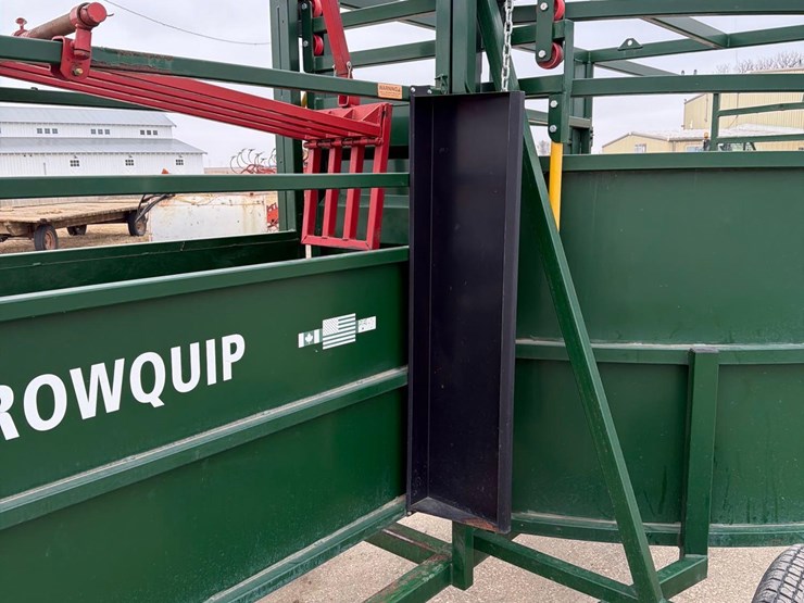 arrowquip-q-catch-86-series-chute-w/-sweep-tub-image-10