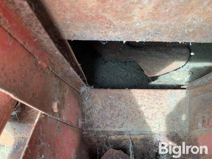 international-1250-image-18