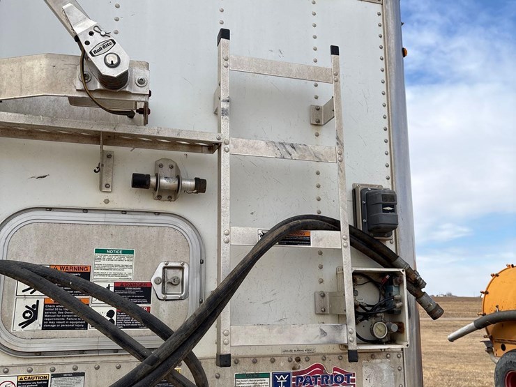 2014-wilson-grain-trailer-image-7