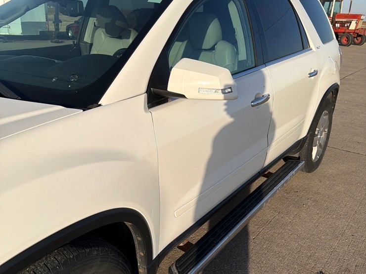 2010-gmc-acadia-slt-image-9