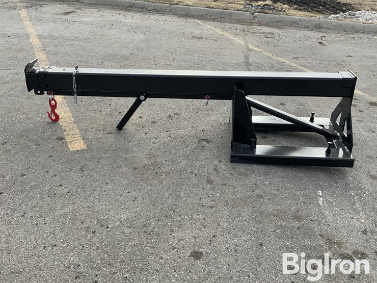 2025-massey-ferguson-730-image-4