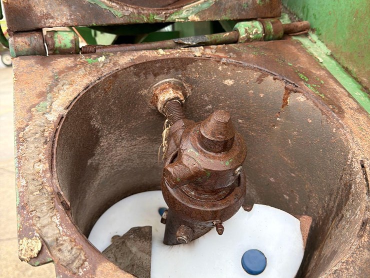 john-deere-650-image-16