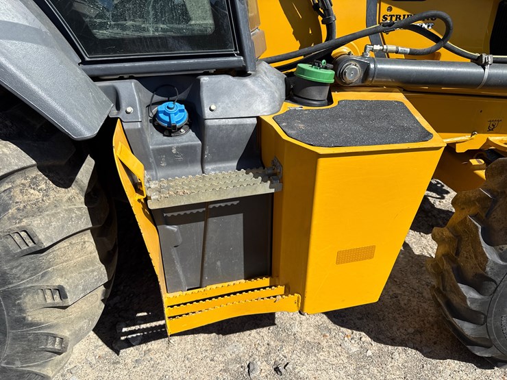 2024-deere-320-p-tier-image-19