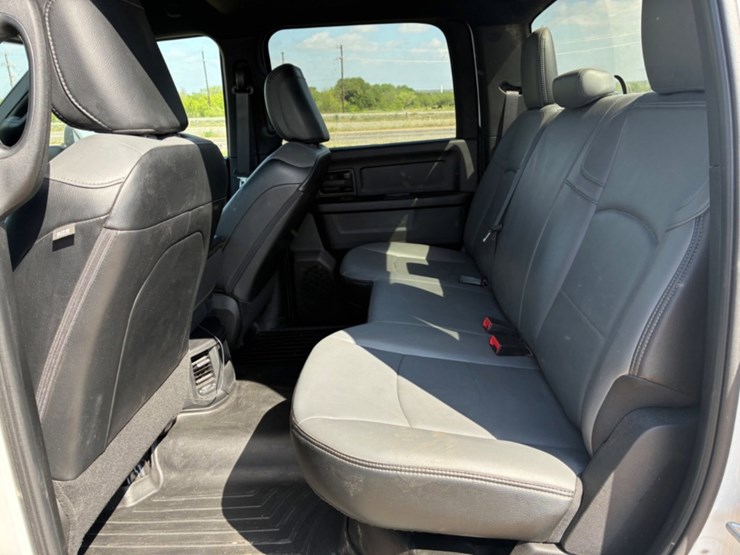 2022-dodge-2500-image-7