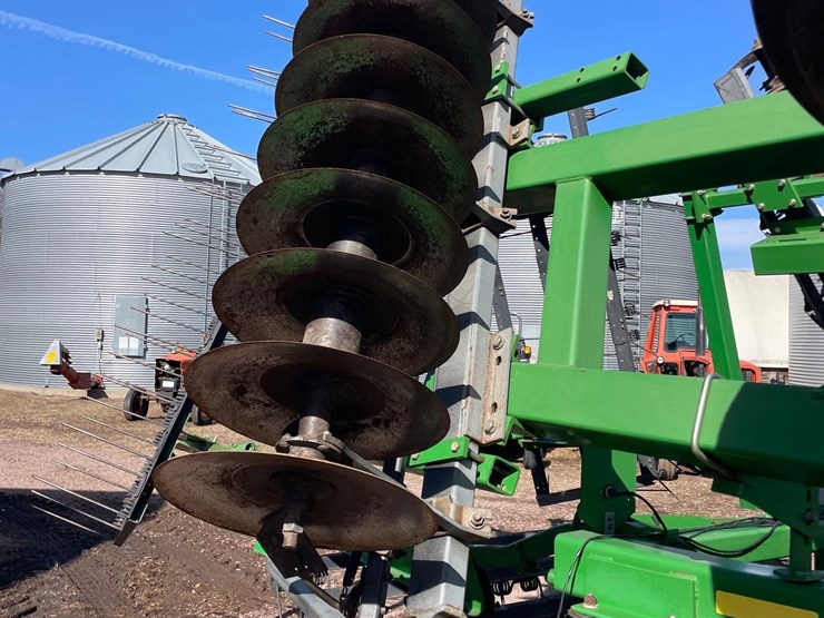 2005-john-deere-637-image-15