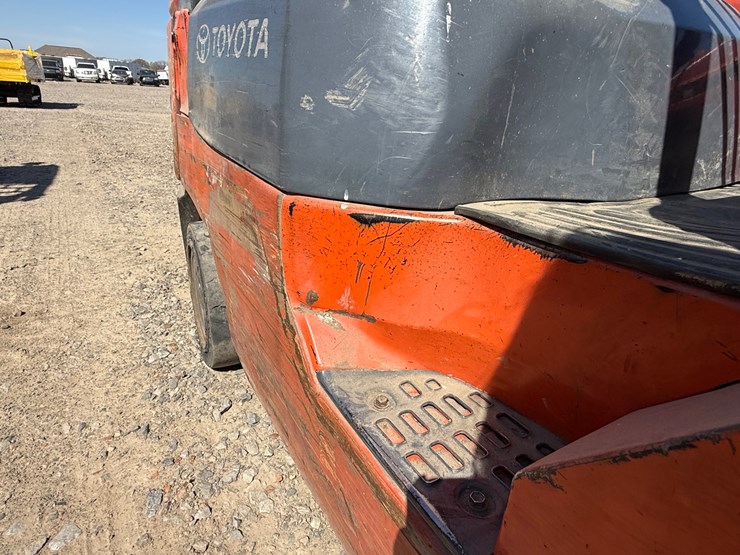 toyota-7fgcu25-image-35