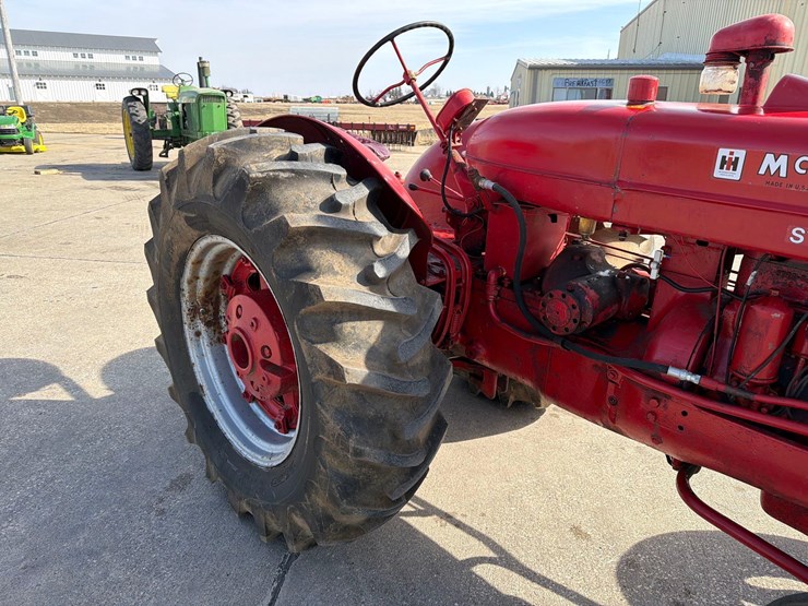 farmall-mccormick-w-6-standard-tractor-image-14