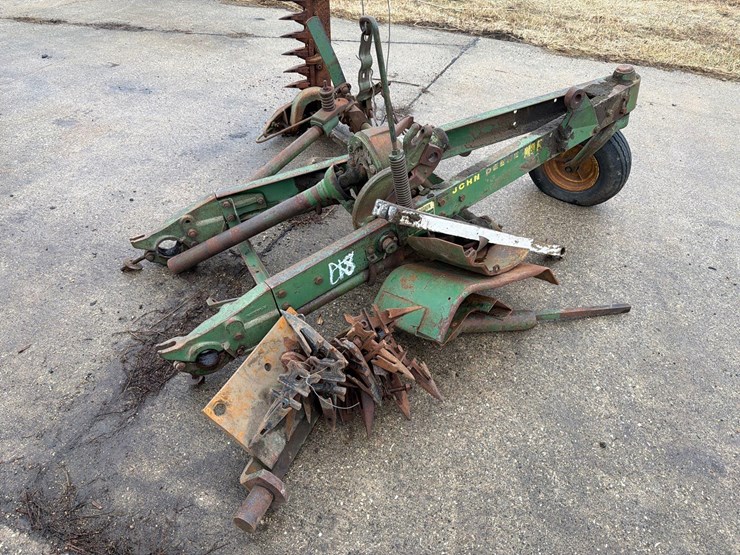 john-deere-8-image-2