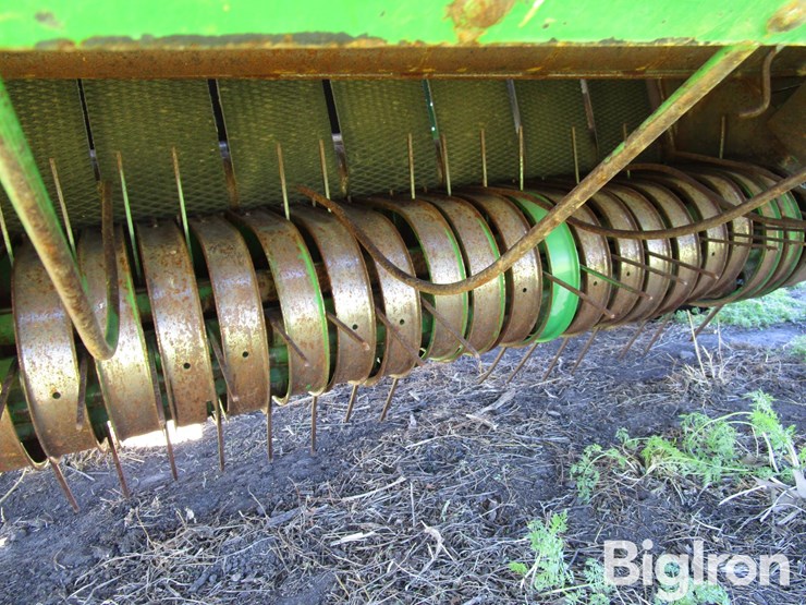 1998-john-deere-566-image-16