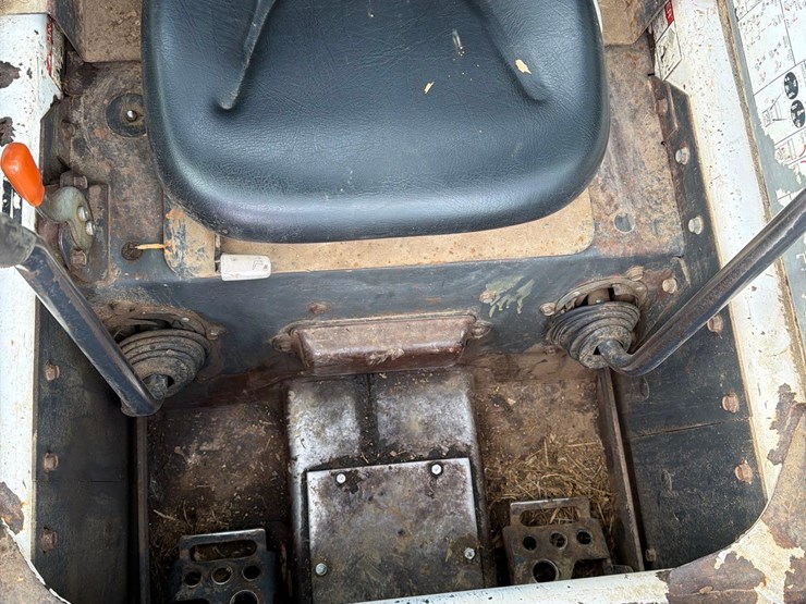 bobcat-s300-image-33