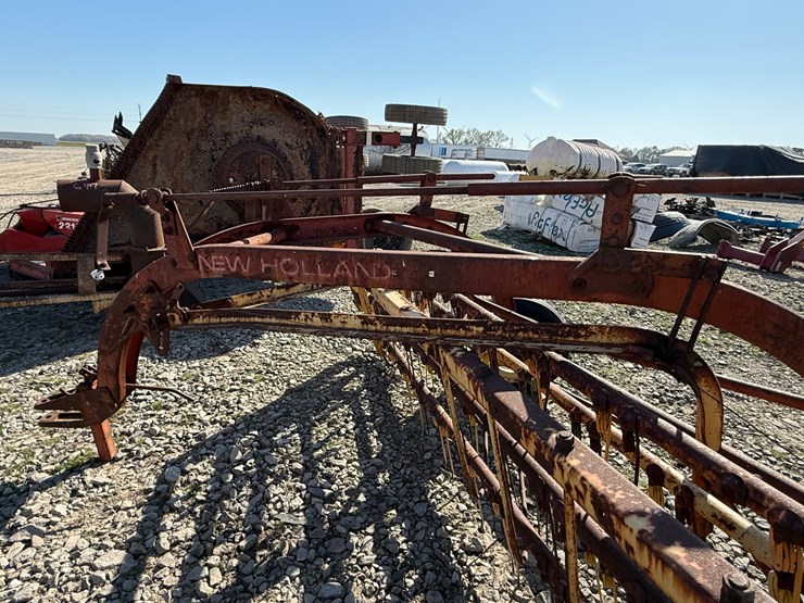 new-holland-256-image-16