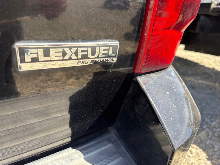 2010-chevrolet-tahoe-image-6