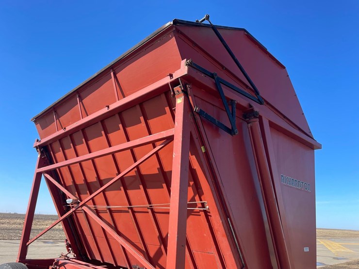 richardton-700-image-6