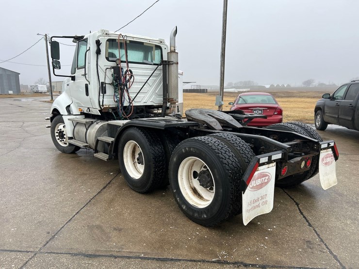 2011-international-prostar-image-4