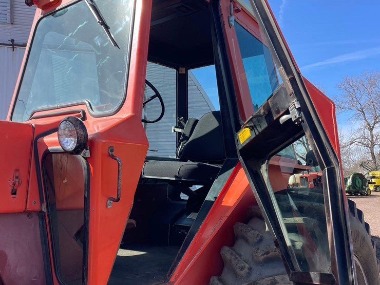 allis-chalmers-7040-2wd-tractor—1-owner-image-26