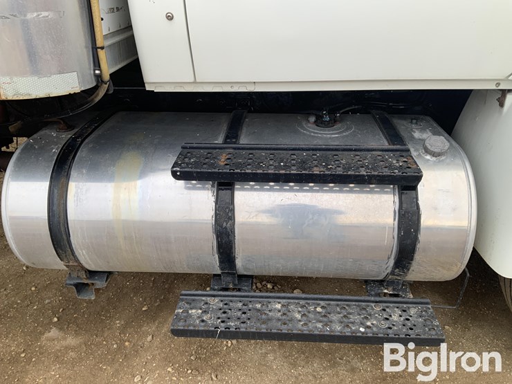 2013-international-durastar-s/a-refrigerator-truck-image-11