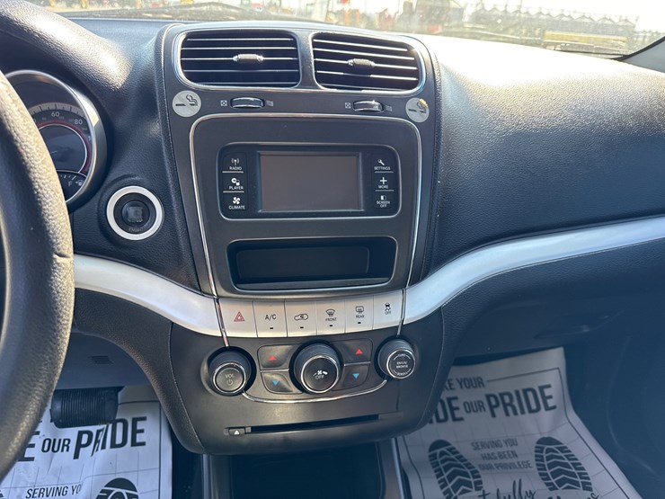 2013-dodge-journey-image-33