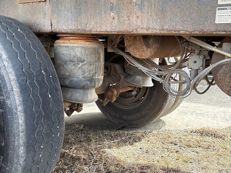 2014-wilson-grain-trailer-image-24